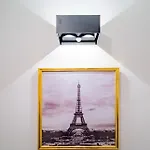 Гостевой дом Paris - Blue Sky Ле-Кримлен-Бисетр
